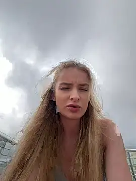 EvieEvans online show from June 2026 03:39:02 PM