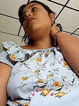 stefanie010 online show from February 2025 09:19:01 PM