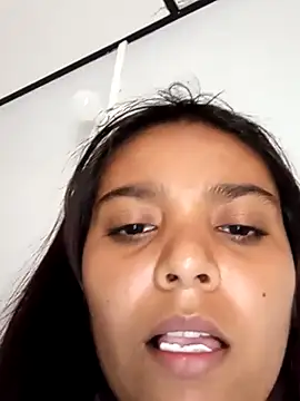 stefanie010 online show from February 2025 09:48:02 PM