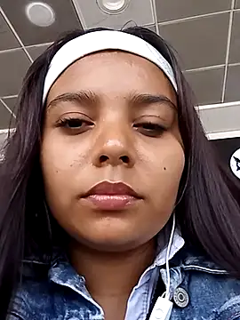 stefanie010 online show from February 2025 04:00:02 PM