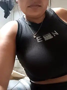 stefanie010 online show from December 2025 07:23:02 PM