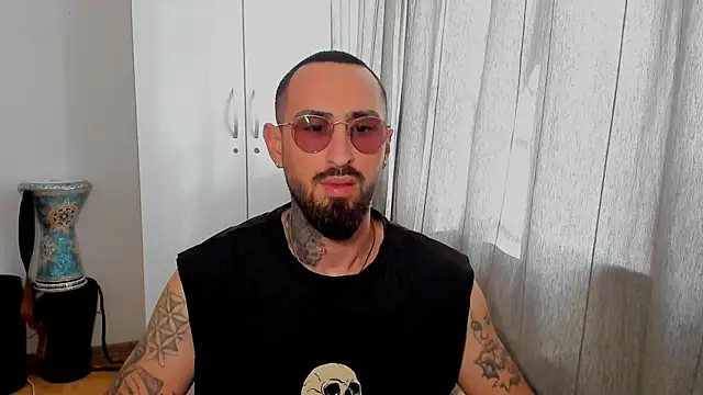 Baddfuckerr online show from January 2025 12:07:01 PM