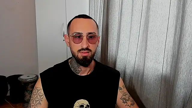 Baddfuckerr online show from January 2025 01:22:01 PM