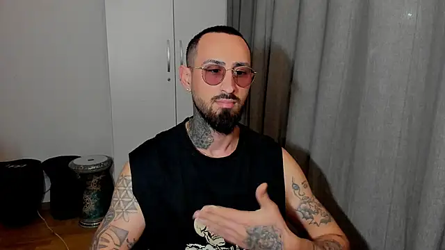 Baddfuckerr online show from January 2025 04:27:01 PM