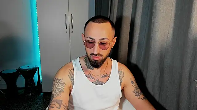 Baddfuckerr online show from February 2025 05:40:01 AM