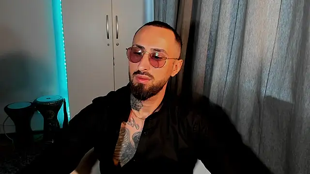 Baddfuckerr online show from February 2025 08:46:01 AM