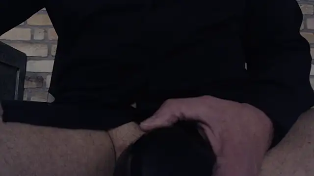 maik-daHouse online show from January 2025 01:43:01 AM