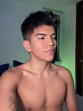 santiago 01 online show from February 2025 04:03:01 AM