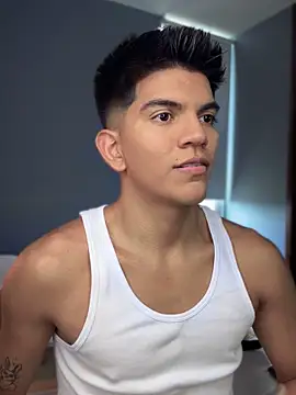 santiago 01 online show from September 2025 08:19:01 PM