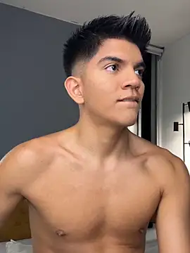 santiago 01 online show from November 2025 12:32:01 AM