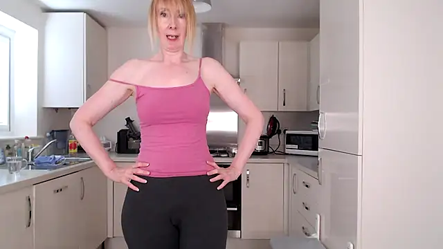 Snapshot of British_Goddess_Anna chatting on July 2026 08:07:01 AM British Goddess Anna online show from July 2026 08:07:01 AM