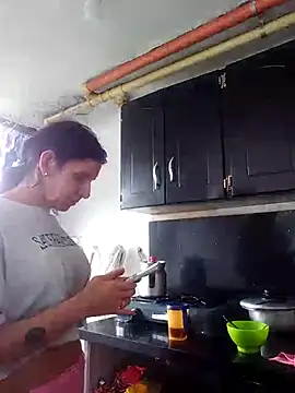 Cameron puppy online show from November 2025 04:39:01 PM