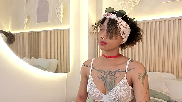 daiana curly online show from March 2026 07:52:01 PM