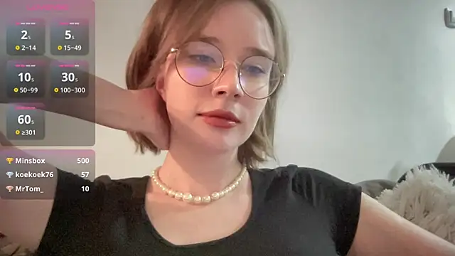 ms christiana online show from December 2025 02:19:01 AM