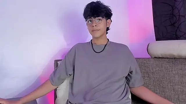 Alan26  online show from March 2025 08:52:02 PM