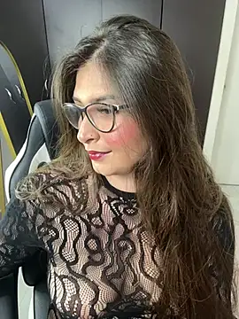 Snapshot of adara_lennox chatting on July 2026 08:51:02 PM adara lennox online show from July 2026 08:51:02 PM