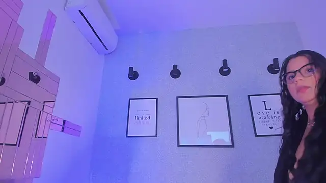 Natasha harper online show from April 2026 01:41:01 PM