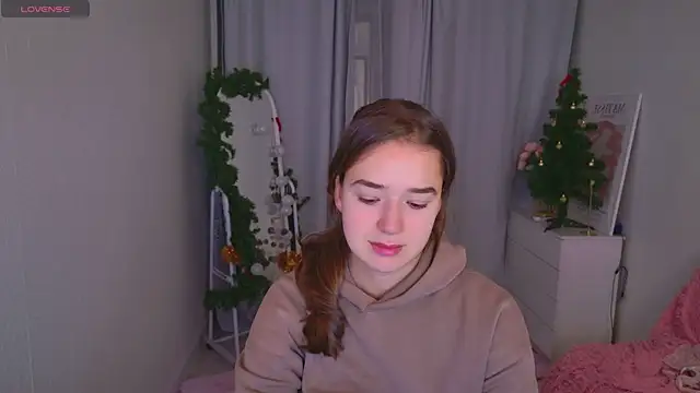 LovelyJessie online show from December 2025 01:38:02 PM