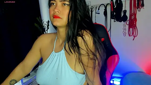 Snapshot of scarlet-kennedy98 chatting on December 2024 10:39:02 PM scarlet-kennedy98 online show from December 2024 10:39:02 PM