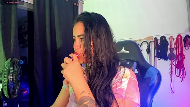 Snapshot of scarlet-kennedy98 chatting on December 2024 12:02:02 AM scarlet-kennedy98 online show from December 2024 12:02:02 AM