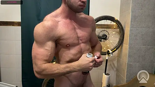 ericeric507 online show from February 2026 04:50:01 PM