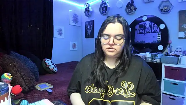 Luise Meyrink online show from February 2026 02:10:01 AM