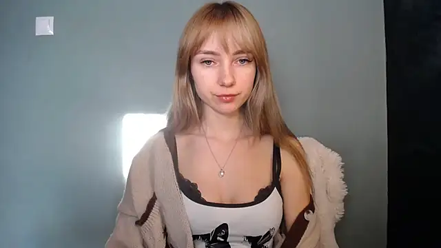 LuciaYoung online show from January 2026 07:46:02 AM