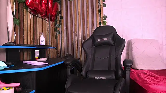 argiee taylorxs2 online show from January 2025 12:35:01 AM