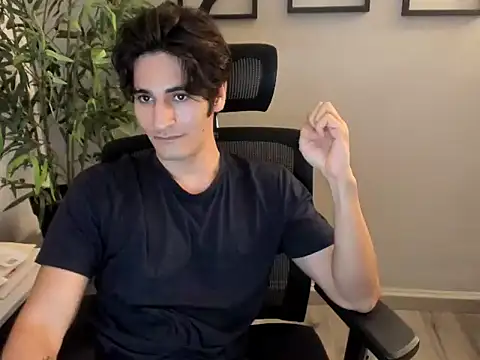 ArthurVilahur online show from May 2026 01:46:02 AM