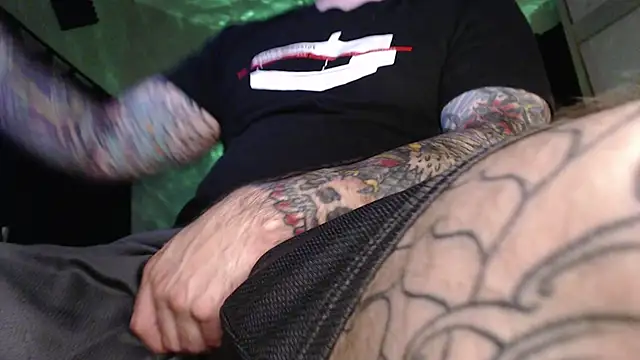 Snapshot of zedizded77 chatting on January 2025 04:04:01 AM zedizded77 online show from January 2025 04:04:01 AM