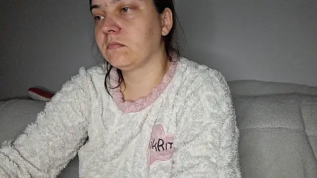 Cyndee Winter online show from October 2025 08:15:02 PM