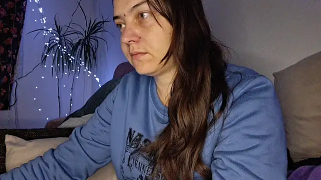 Cyndee Winter online show from November 2025 04:40:02 PM