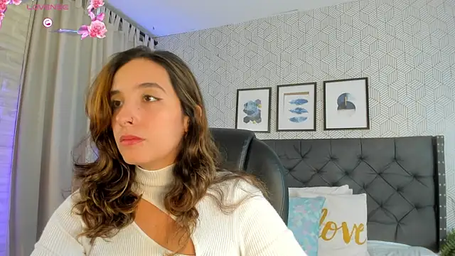 emma  smith1 online show from March 2025 12:40:02 PM