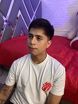 Niicky1  online show from December 2024 08:58:01 PM