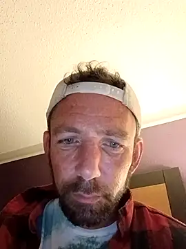 Snapshot of Treemandude chatting on October 2025 04:51:02 PM Treemandude online show from October 2025 04:51:02 PM