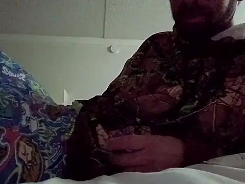 Snapshot of Treemandude chatting on October 2025 09:44:01 AM Treemandude online show from October 2025 09:44:01 AM