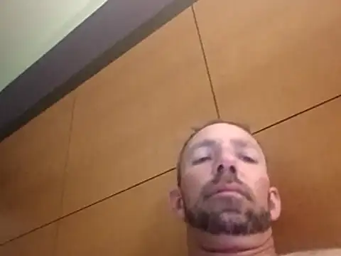 Snapshot of Treemandude chatting on November 2025 11:48:01 PM Treemandude online show from November 2025 11:48:01 PM