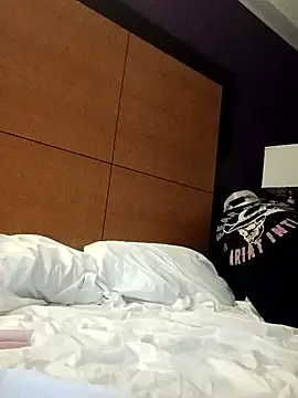 Snapshot of Treemandude chatting on November 2025 07:42:02 AM Treemandude online show from November 2025 07:42:02 AM