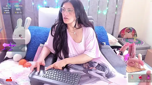 Snapshot of Rapunzeell_ chatting on November 2025 01:11:01 PM Rapunzeell online show from November 2025 01:11:01 PM