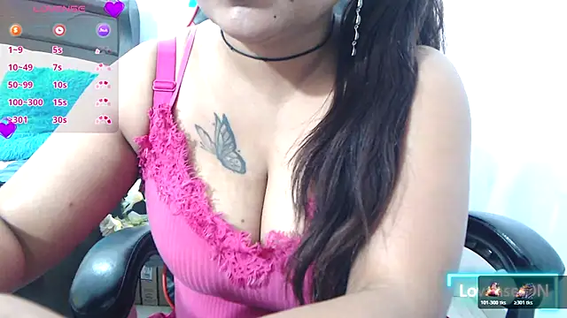 Snapshot of _Aahana_ chatting on November 2025 06:45:02 AM Aahana online show from November 2025 06:45:02 AM