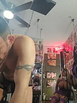 Snapshot of luvs2cumm69 chatting on May 2026 05:24:01 AM luvs2cumm69 online show from May 2026 05:24:01 AM