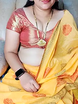 Snapshot of Traditional_Housewife_ chatting on February 2025 03:50:02 PM Traditional Housewife  online show from February 2025 03:50:02 PM