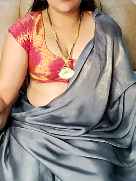 Snapshot of Traditional_Housewife_ chatting on February 2025 01:32:01 AM Traditional Housewife  online show from February 2025 01:32:01 AM