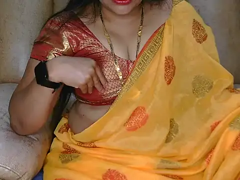 Snapshot of Traditional_Housewife_ chatting on March 2025 02:13:01 PM Traditional Housewife  online show from March 2025 02:13:01 PM