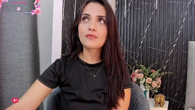 Snapshot of katrina_kaif_x chatting on April 2026 07:20:02 PM katrina kaif x online show from April 2026 07:20:02 PM