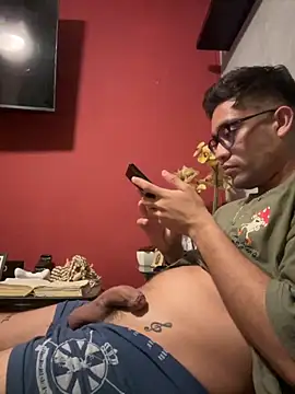 Magicerosxx69 online show from November 2025 08:20:01 AM