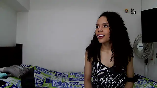 Snapshot of TheKing6ix9ine69 chatting on January 2025 07:16:02 AM TheKing6ix9ine69 online show from January 2025 07:16:02 AM