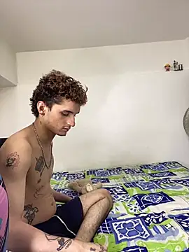 Snapshot of TheKing6ix9ine69 chatting on January 2025 03:41:01 AM TheKing6ix9ine69 online show from January 2025 03:41:01 AM