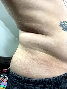 Snapshot of TheKing6ix9ine69 chatting on September 2025 10:37:02 PM TheKing6ix9ine69 online show from September 2025 10:37:02 PM