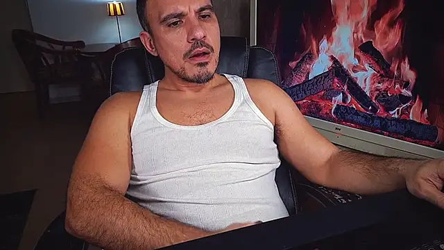 officeman7 online show from January 2025 05:02:02 PM